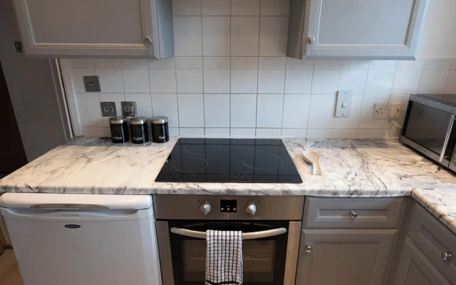 Beckton Docklands - 1 Bedroom - Sleeps 4 - Wifi