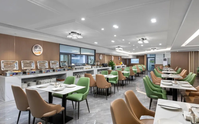 Days Inn by Wyndham Zhuhai Qinglv Road