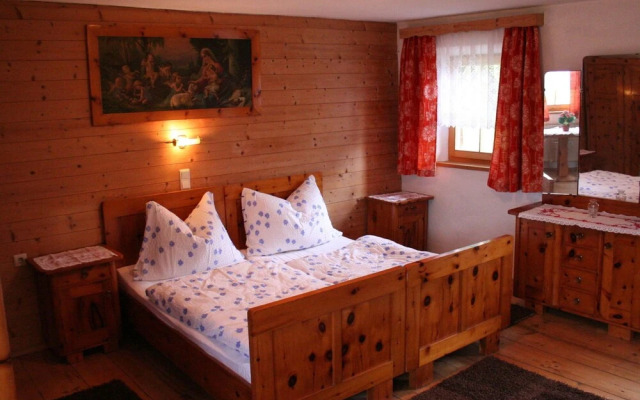 Cozy Chalet in Bruck am Ziller With Private Terrace