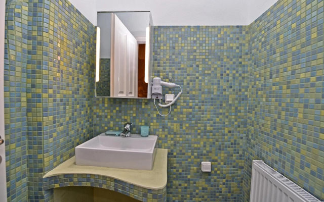 Tinos Aqua Palazzo