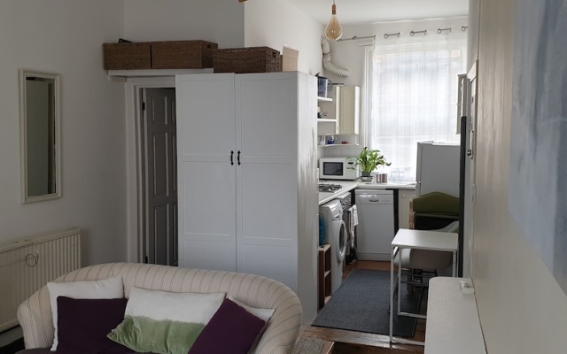 Charming 1-wall Bed Comfortable Studio in Nwlondon