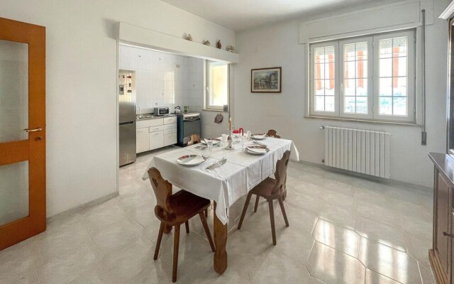 Amazing Apartment in Lizzano With 2 Bedrooms