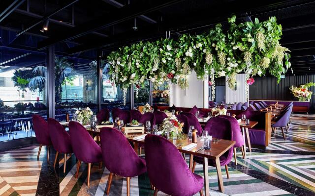 West Hotel Sydney, Curio Collection by Hilton