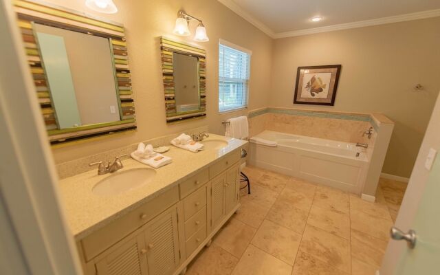 Harbor Side Apartment 5