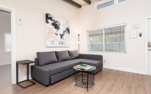 The Hideaway at Lake Ridge 3