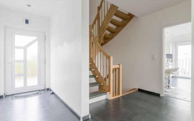 Private House Best Hain (5553)