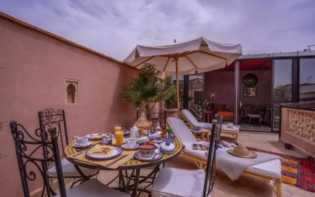 "room in Guest Room - Riad Lakouas-benjoin Room"