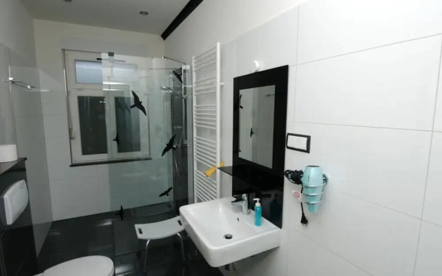 Fischer 2 Modern Retreat