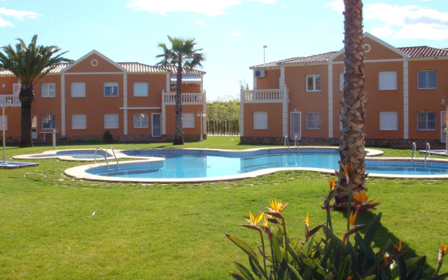Oliva Nova Villas & Apartamentos