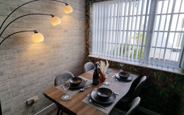 The Hideaway ll /enclosed Garden/quiet/central