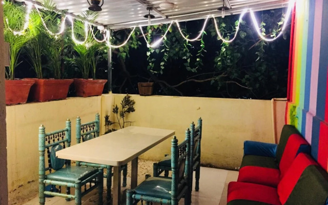 QubeStay TownHostel