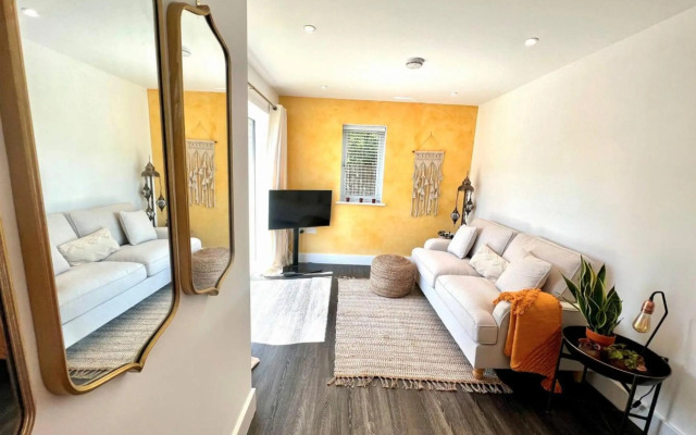 Warm, cosy apartment sleeps 4