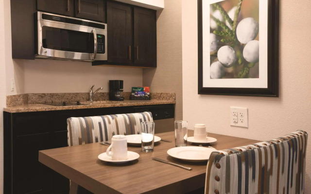Homewood Suites by Hilton Tucson/St. Philip's Plaza Univ