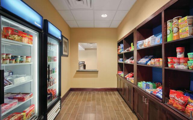 Hampton Inn & Suites Millington