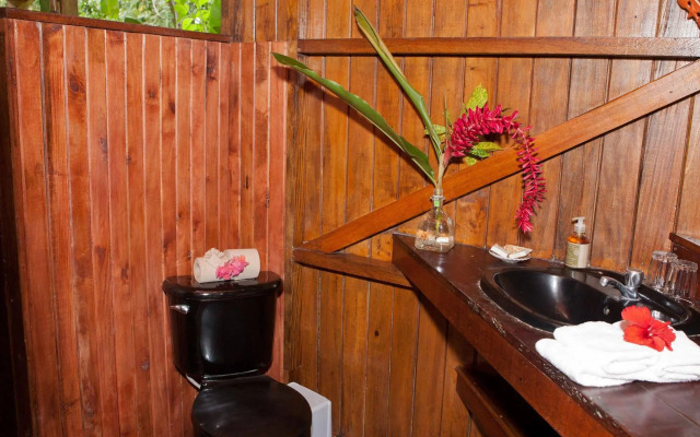 The Lookout Inn Lodge