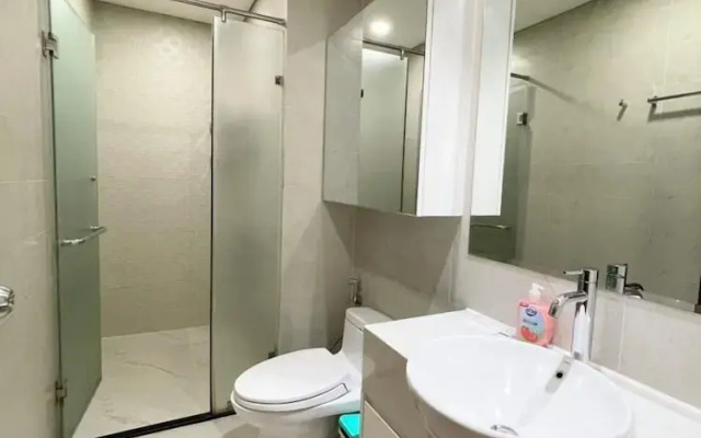 Lyshing Apartment in Vinhomes Grand Park