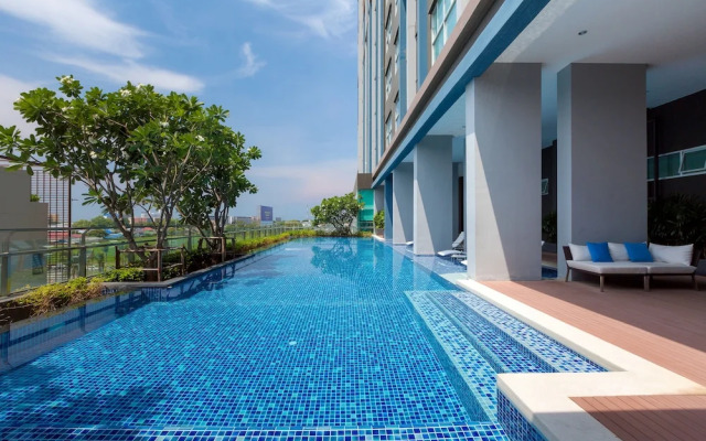 Baan KiangFah SeaView Condominium