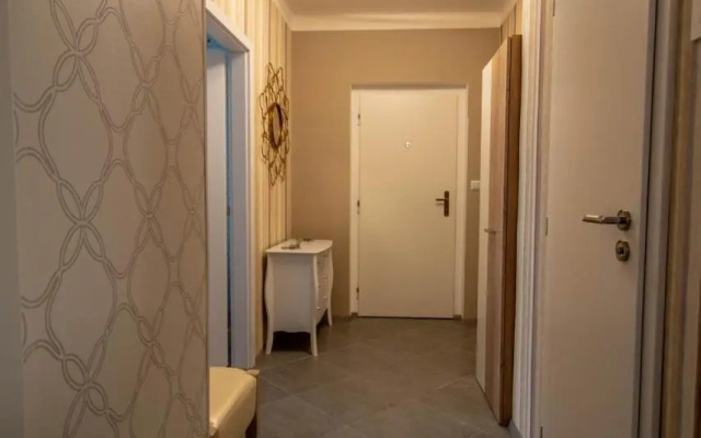 Pastel Art Deco 3BDR Ruterra Apt