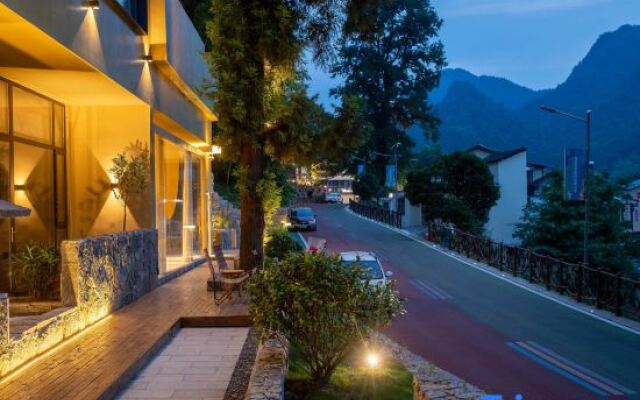Zhangjiajie Wulingyuan Yuzhu Homestay