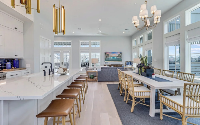 Fun Never Sets 324 DAR