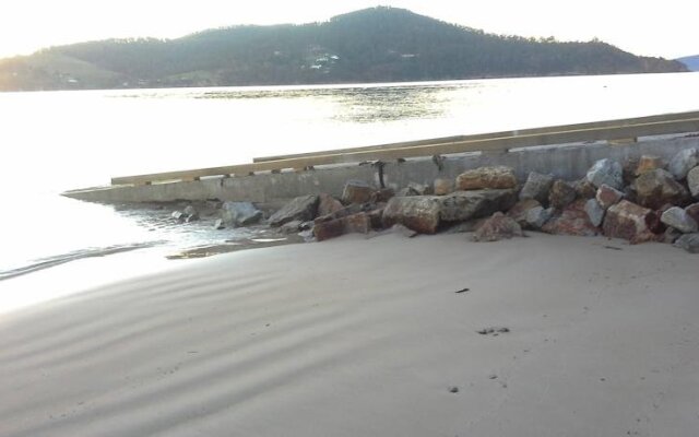 Bruny Island Beachside Accommodation