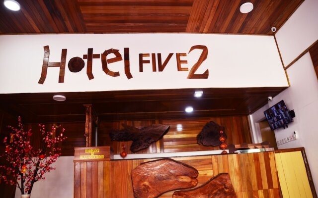 Hotel Five2