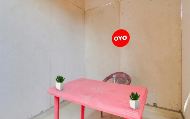 OYO Flagship 70262 Hotel River Wood