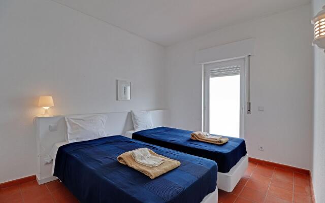 Albufeira Central 1 by Homing