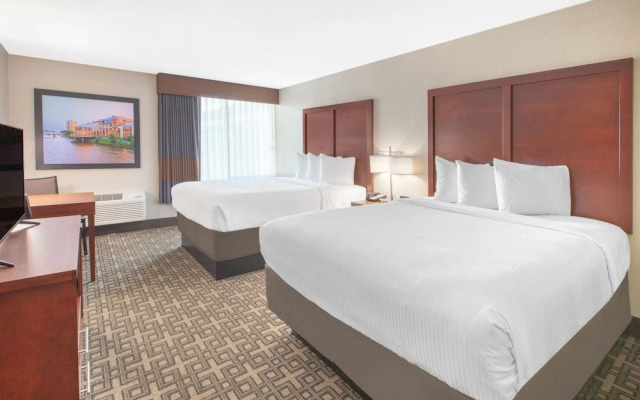 131 Hotel Plaza