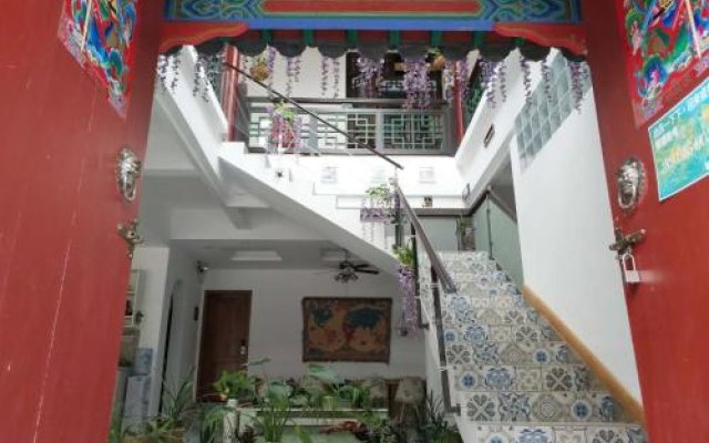 Emerald Adventures Guesthouse