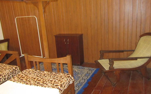 Madeleine Inn Guest House