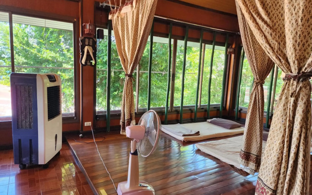 Coral Bungalows