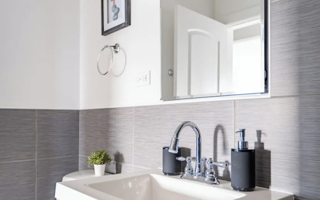 Well-Appointed 2BR - Cicero 2N