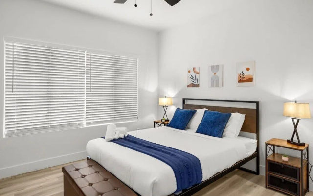 CozySuites TPC Scottsdale Parking & Pool