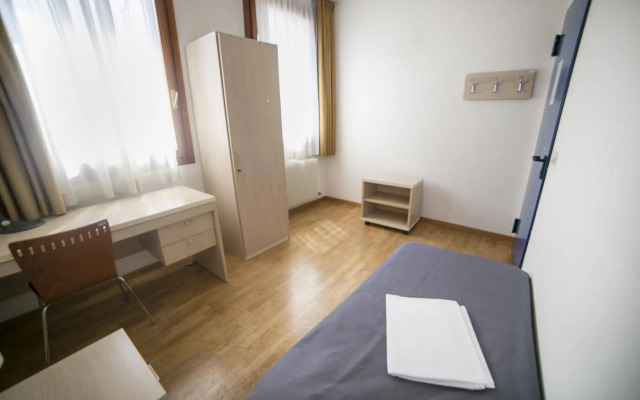 Sunny Terrace Hostel