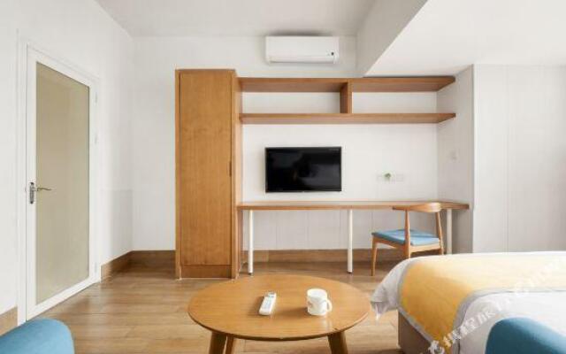 Mama Apartment (Chongqing University Town)