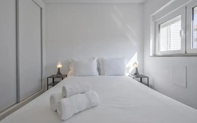 Olivais Modern by Homing