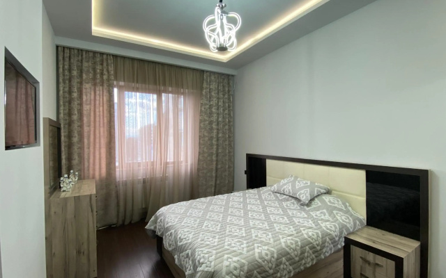 Northern Avenue, 3 bedrooms Luxury, New Renovated apartment TT666