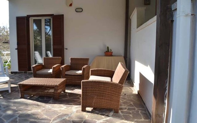 Cozy Holiday Home Villa Con Piscina Per 4 Posti Pt54 With Pool Garden
