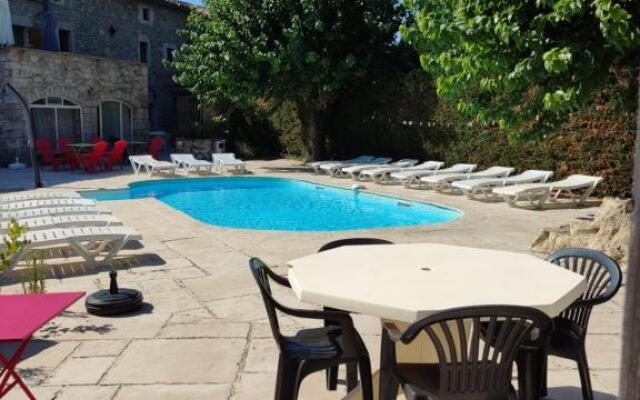 Les cigales studio laurier