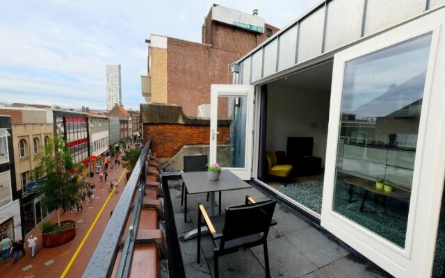 Sunny 45m2 Penthouse with Balcony and Terrace