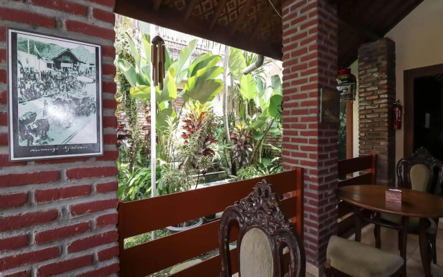 Ndalem Padma Asri Guest House