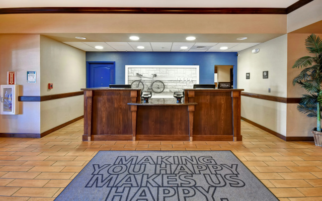 Hampton Inn & Suites Folsom