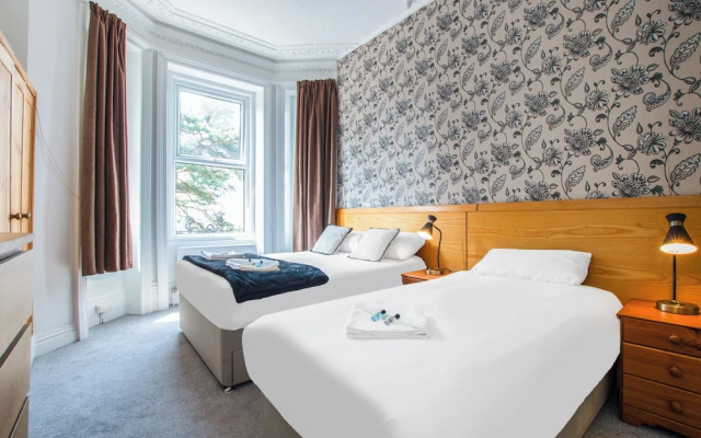 OYO The Lodge Bournemouth