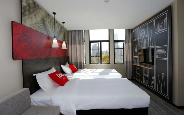 Ibis Kunming Beijing Rd