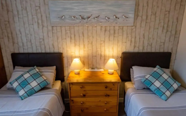 Aarondale Guest House