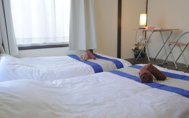 Within walking distance to Shinjuku | 4 min walk to nearest station | Entire 3BR house 75㎡ | Sleeps up to 10 | Family-friendly | High-speed Wi-Fi | Shibuya, Tokyo