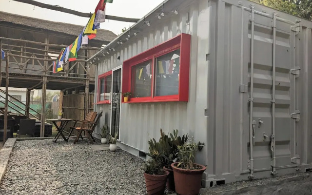 Tuk Tuk Gilhari Noida