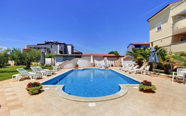 Boutique Apartment With Pool in Medulin
