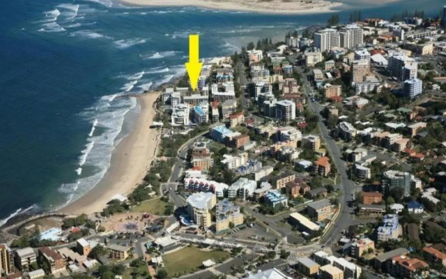 Beachcomber Unit 2 7 Dingle Ave